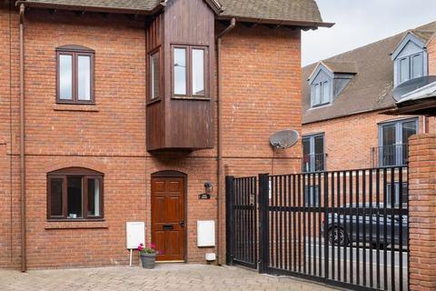 4 bedroom mews for sale