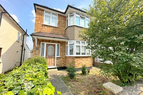 Hillside Grove, Chelmsford, CM2 4 bed semi