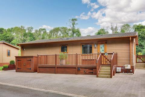 2 bedroom lodge for sale