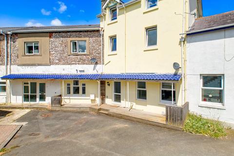 Chatsworth Road, Torquay 2 bed apartment for sale