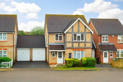 4 bedroom link detached house for sale