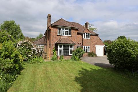 Wycombe Road, Great Missenden, HP16 4 bed detached house for sale