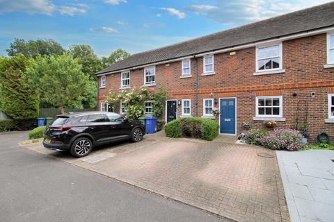 Charlotte Mews,  Farnborough, GU14 3 bed terraced house for sale