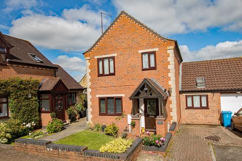 Manor Court, Middleton LE16 3 bed link detached house for sale