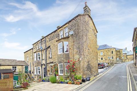 Church Street, Pateley Bridge, Harrogate 2 bed end of terrace house for sale