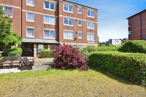 Friars Court, Maidstone ME14 1 bed apartment for sale