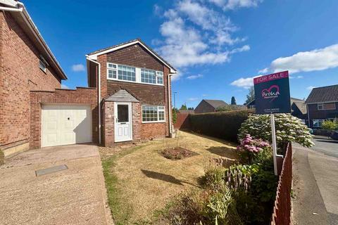 8 Colchester Close, Mitcheldean... 3 bed detached house for sale