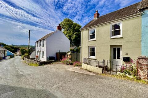 Ffordd Yr Afon, Trefin 2 bed cottage for sale