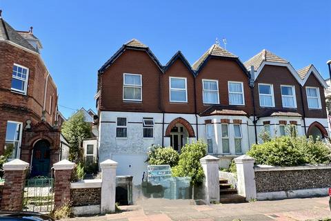 9 bedroom semi-detached house for sale