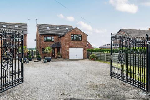 6 bedroom detached house for sale