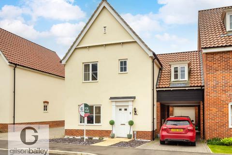 3 bedroom link detached house for sale