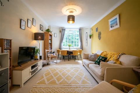 Stoneygate Court, Leicester LE2 2 bed apartment for sale