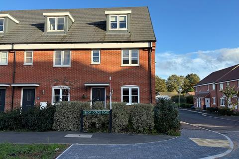 3 bedroom end of terrace house for sale