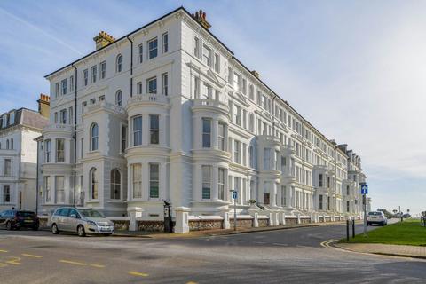 Howard Square, Eastbourne 3 bed apartment for sale