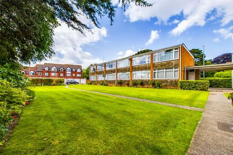 Barrack Road, Christchurch, Dorset, BH23 2 bed apartment for sale