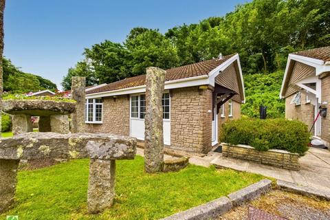 2 bedroom semi-detached bungalow for sale