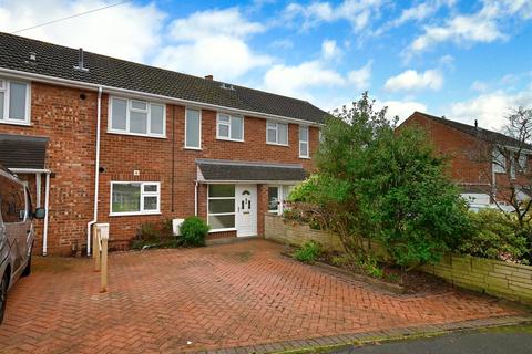 8 Highfields Road, Bridgnorth 3 bed terraced house for sale