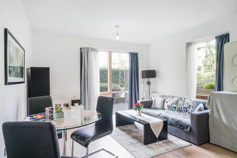 Sherrington Court, Canning Town, E16 1 bed flat for sale