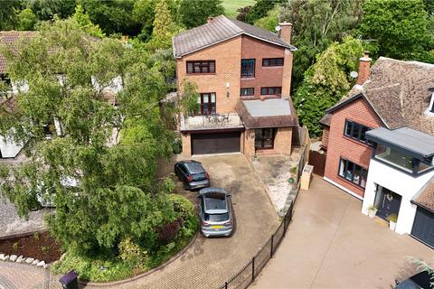 Fountain Lane, Hockley, Essex, SS5 5 bed detached house for sale