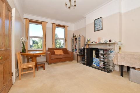Birdhurst Rise, South Croydon, Surrey 2 bed apartment for sale