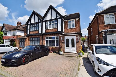 5 bedroom semi-detached house for sale