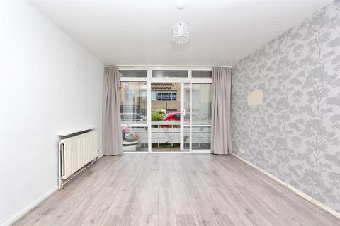 Arbor Court, London N16 2 bed flat for sale