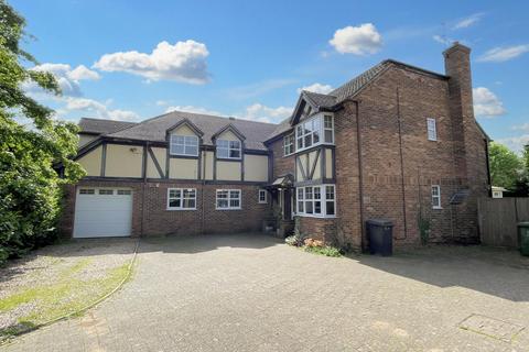 Deanery Crescent, Leicester, LE4 5 bed detached house for sale