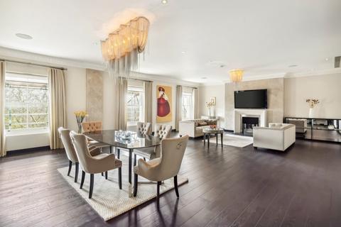 Hyde Park Gardens, London, W2 4 bed penthouse for sale