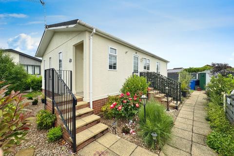 Palm Grove Court, Doncaster DN8 2 bed park home for sale