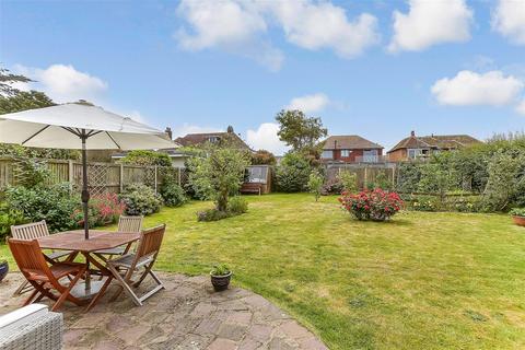 Kings Avenue, Birchington, Kent 5 bed detached house for sale