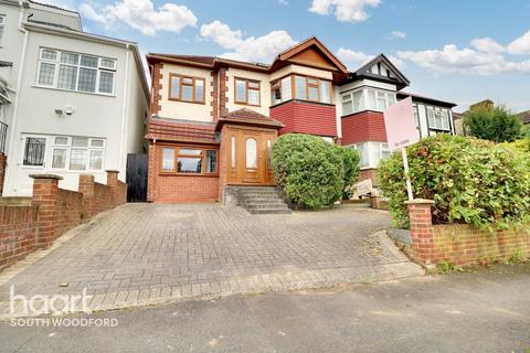 6 bedroom semi-detached house for sale