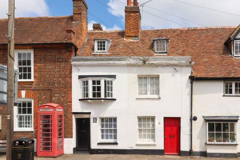 20 High Street, Canterbury CT3 2 bed terraced house for sale