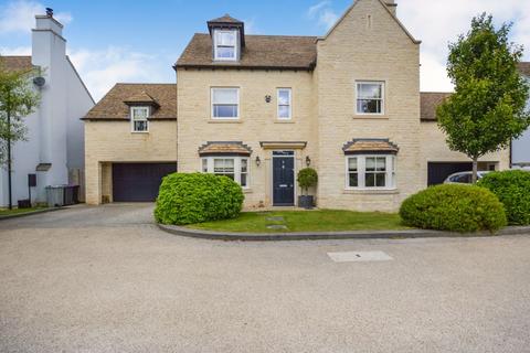 6 bedroom detached house for sale