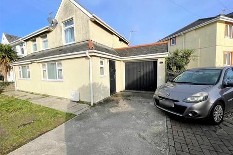 North Avenue, Kenfig Hill, Bridgend 3 bed semi