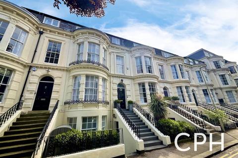 Crown Terrace, Scarborough 6 bed house for sale