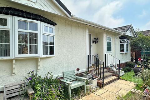 Faversham Road, Whitstable, CT5 4FE 2 bed park home for sale