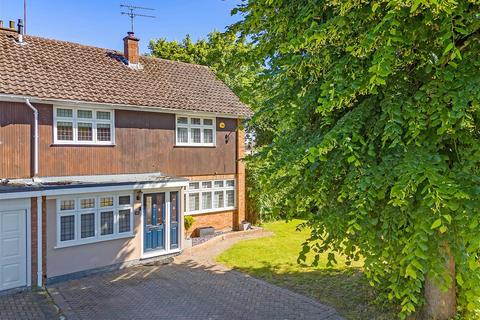 The Paddocks, Ingatestone 3 bed semi