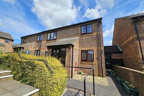 Little Quillet Court, Cam, Dursley 2 bed flat for sale