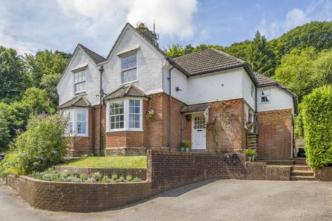 Haslemere with views 4 bed house for sale