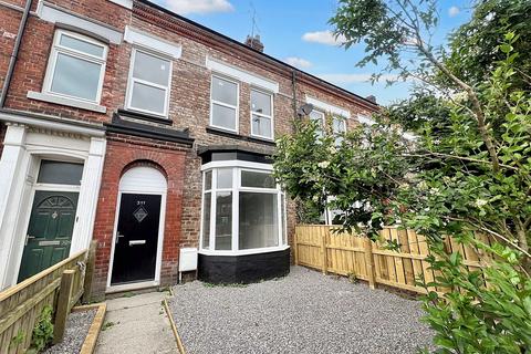 5 bedroom terraced house for sale