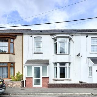 Abernant, Aberdare CF44 2 bed terraced house for sale