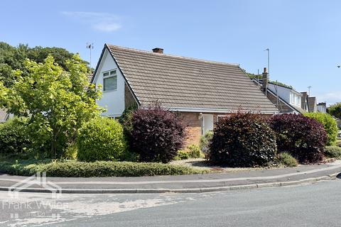 Oakwood Avenue, Ansdell 2 bed detached house for sale