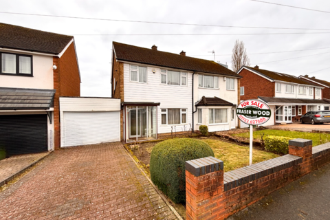 Simmonds Road, Bloxwich, Walsall, WS3 3 bed semi