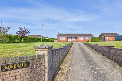 WALTHAM CHASE 3 bed bungalow for sale