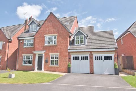 5 bedroom detached house for sale