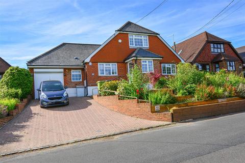 Butchers Lane, Three Oaks 4 bed detached house for sale