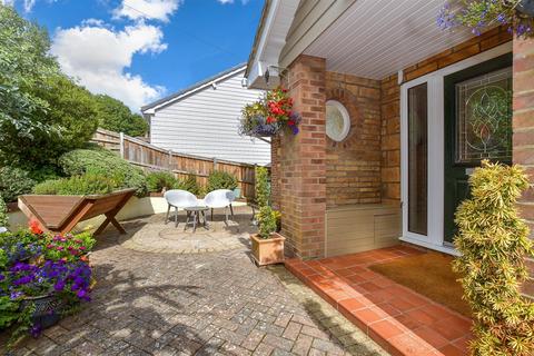 Calbourne Road, Newport, Isle of Wight 4 bed detached house for sale