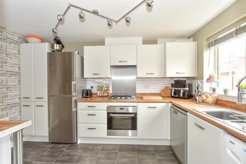Iris Close, Havant, Hampshire 3 bed semi
