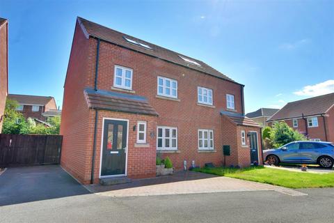 4 bedroom semi-detached house for sale