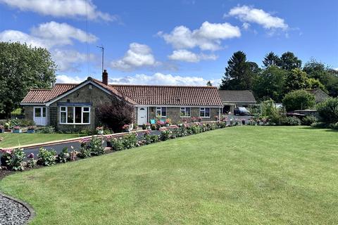 Low Hutton, Huttons Ambo YO60 4 bed bungalow for sale